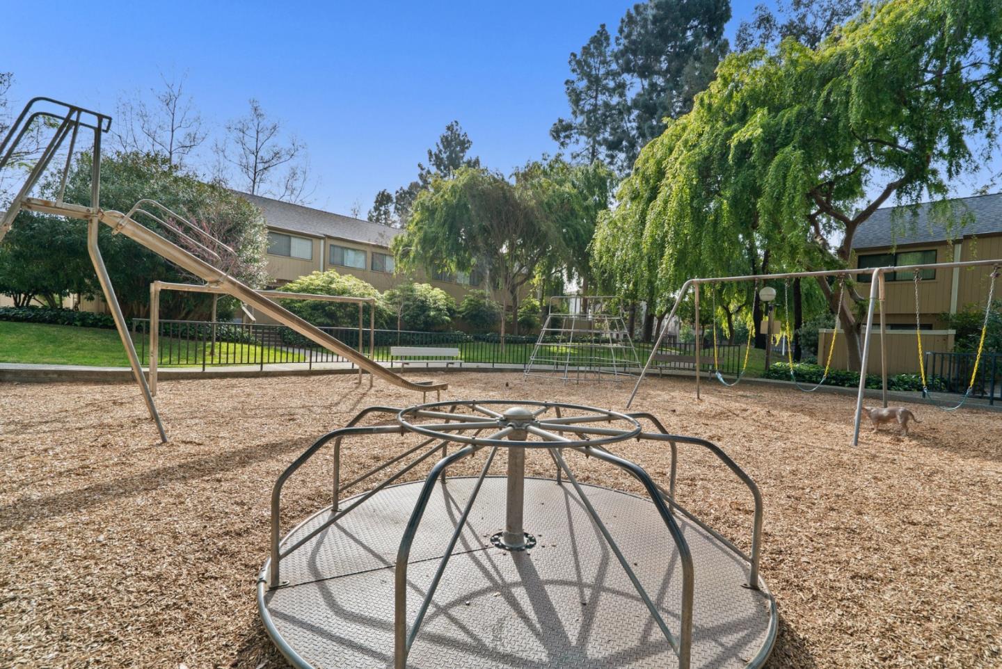 Detail Gallery Image 20 of 23 For 960 Kiely Blvd #F,  Santa Clara,  CA 95051 - 2 Beds | 1/1 Baths