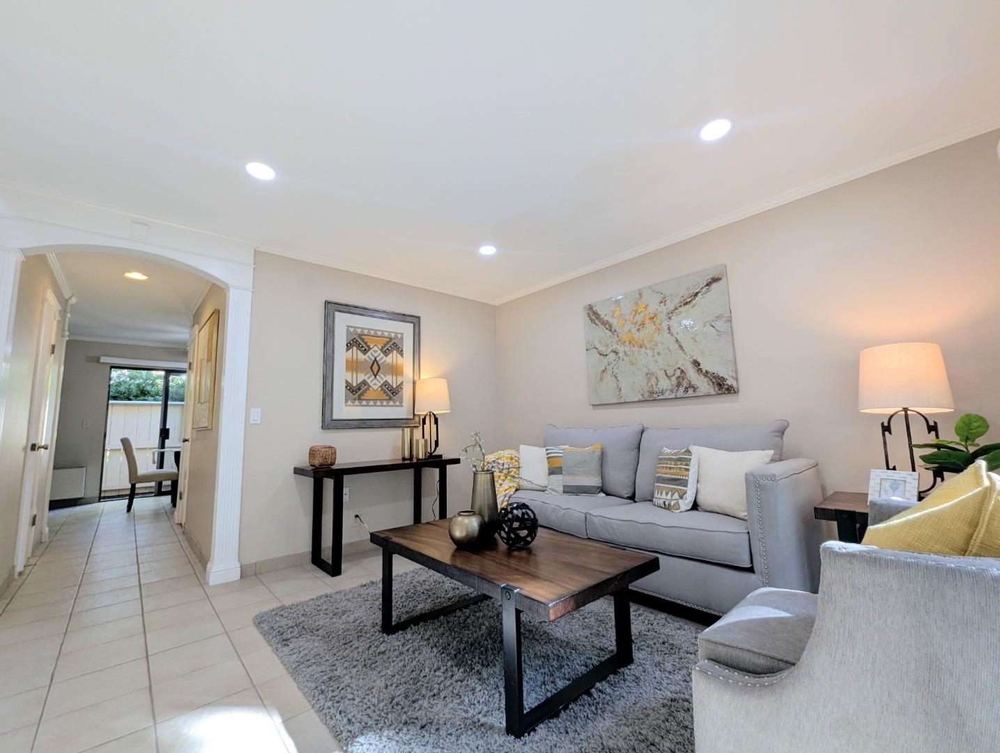 Detail Gallery Image 3 of 23 For 960 Kiely Blvd #F,  Santa Clara,  CA 95051 - 2 Beds | 1/1 Baths