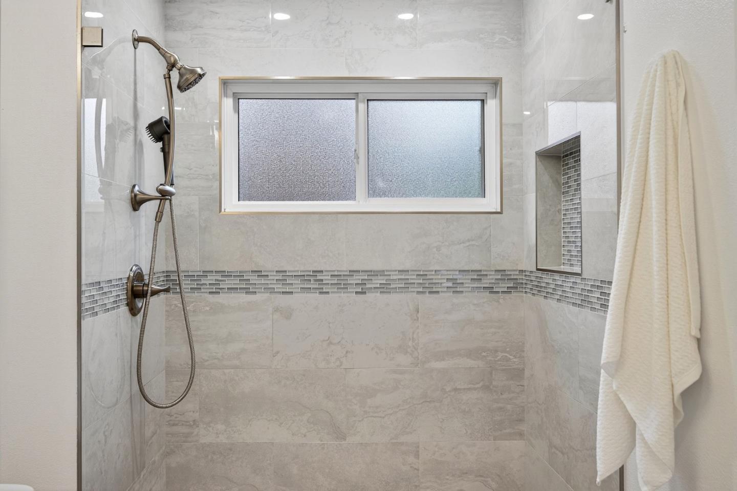 Detail Gallery Image 32 of 42 For 3549 Columbine Dr, San Jose,  CA 95127 - 3 Beds | 2 Baths