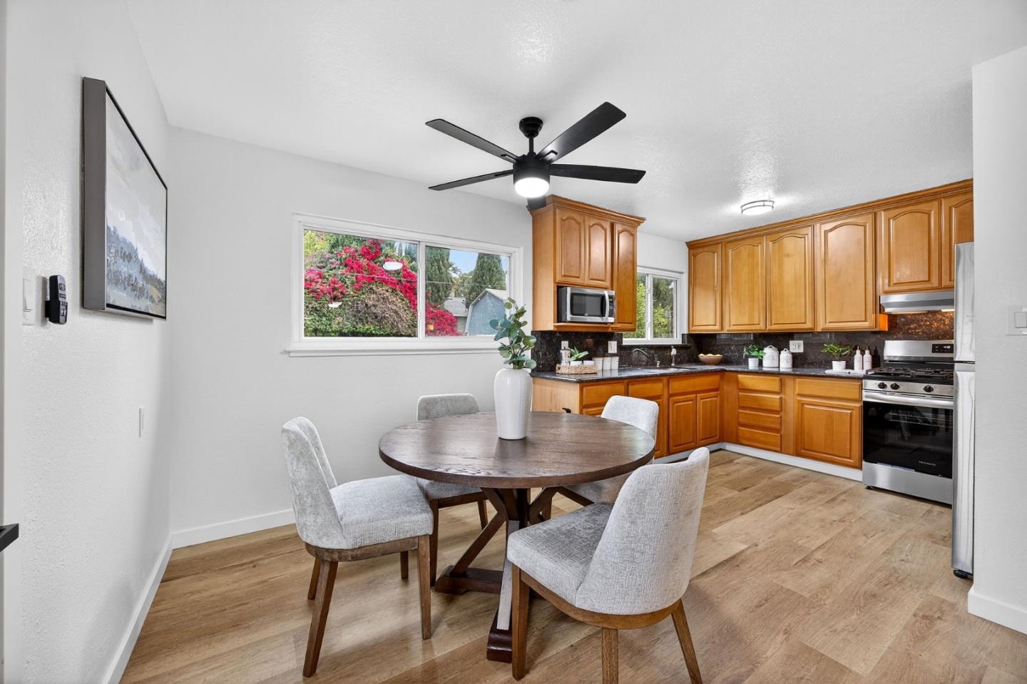 Detail Gallery Image 8 of 42 For 3549 Columbine Dr, San Jose,  CA 95127 - 3 Beds | 2 Baths