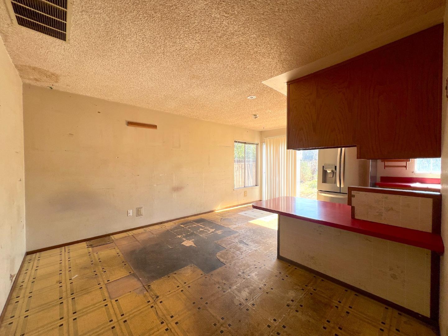 Detail Gallery Image 13 of 27 For 49100 Tomahawk Pl, Fremont,  CA 94539 - 4 Beds | 2/1 Baths