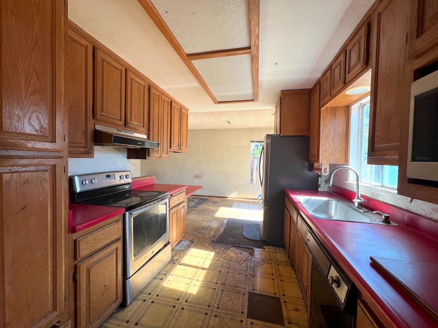 Detail Gallery Image 17 of 27 For 49100 Tomahawk Pl, Fremont,  CA 94539 - 4 Beds | 2/1 Baths