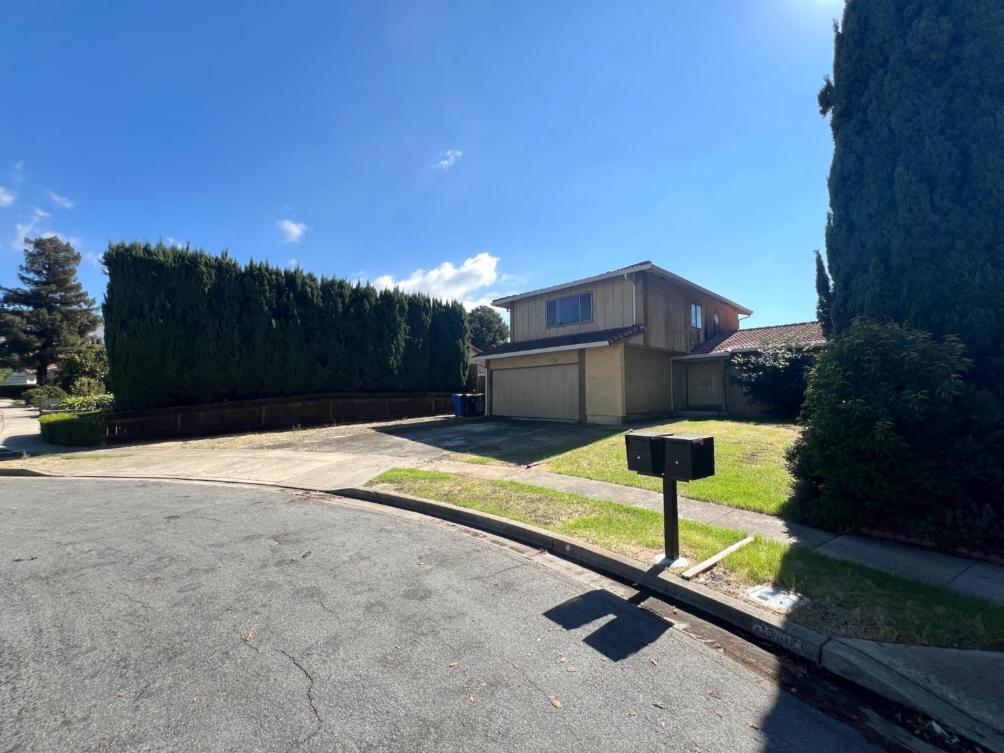 Detail Gallery Image 2 of 27 For 49100 Tomahawk Pl, Fremont,  CA 94539 - 4 Beds | 2/1 Baths