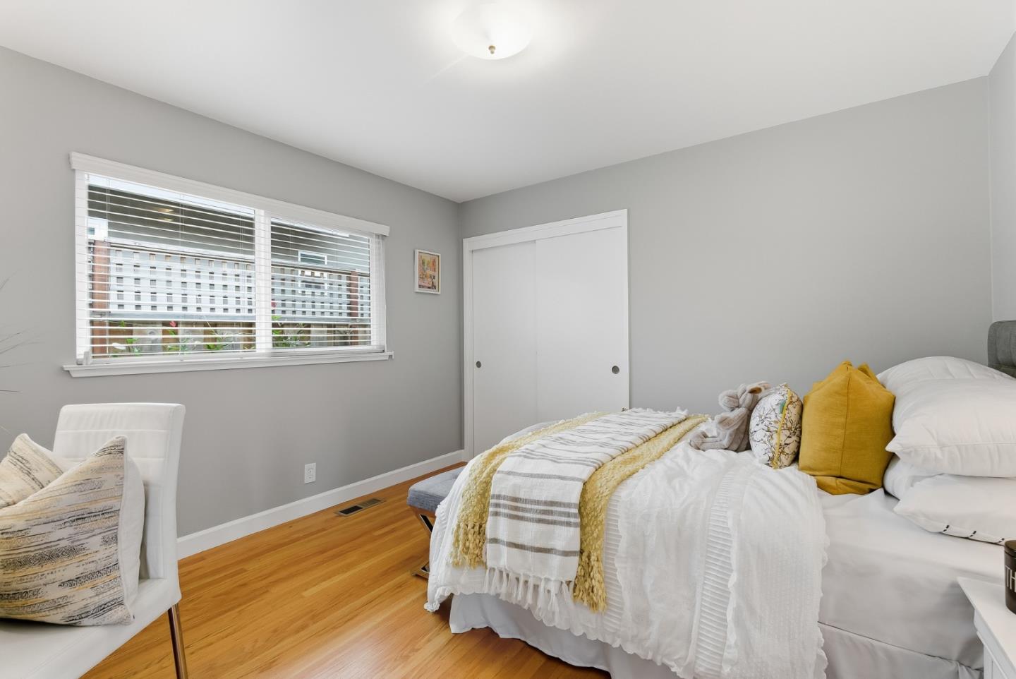 Detail Gallery Image 18 of 39 For 471 Santa Clara Ave, Redwood City,  CA 94061 - 4 Beds | 2 Baths