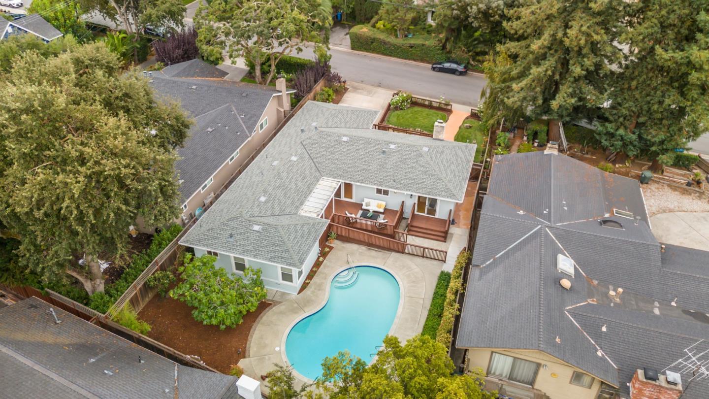 Detail Gallery Image 32 of 39 For 471 Santa Clara Ave, Redwood City,  CA 94061 - 4 Beds | 2 Baths