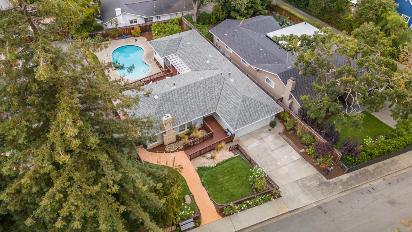 Detail Gallery Image 33 of 39 For 471 Santa Clara Ave, Redwood City,  CA 94061 - 4 Beds | 2 Baths