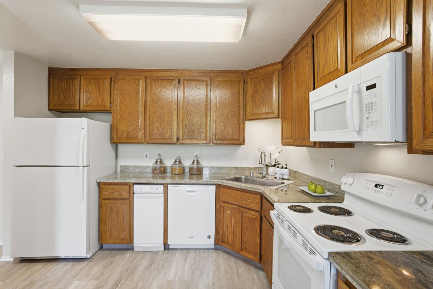 Detail Gallery Image 11 of 57 For 815 Sea Spray Ln #112,  Foster City,  CA 94404 - 2 Beds | 2 Baths