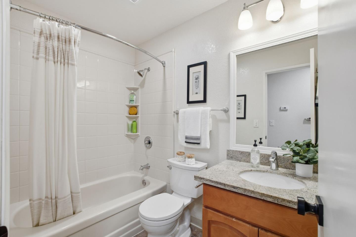 Detail Gallery Image 17 of 57 For 815 Sea Spray Ln #112,  Foster City,  CA 94404 - 2 Beds | 2 Baths