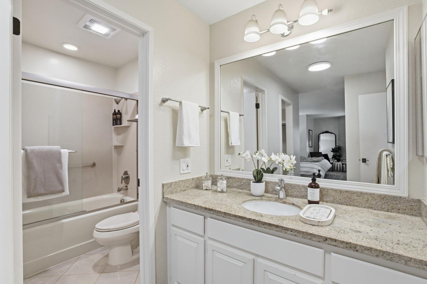Detail Gallery Image 26 of 57 For 815 Sea Spray Ln #112,  Foster City,  CA 94404 - 2 Beds | 2 Baths