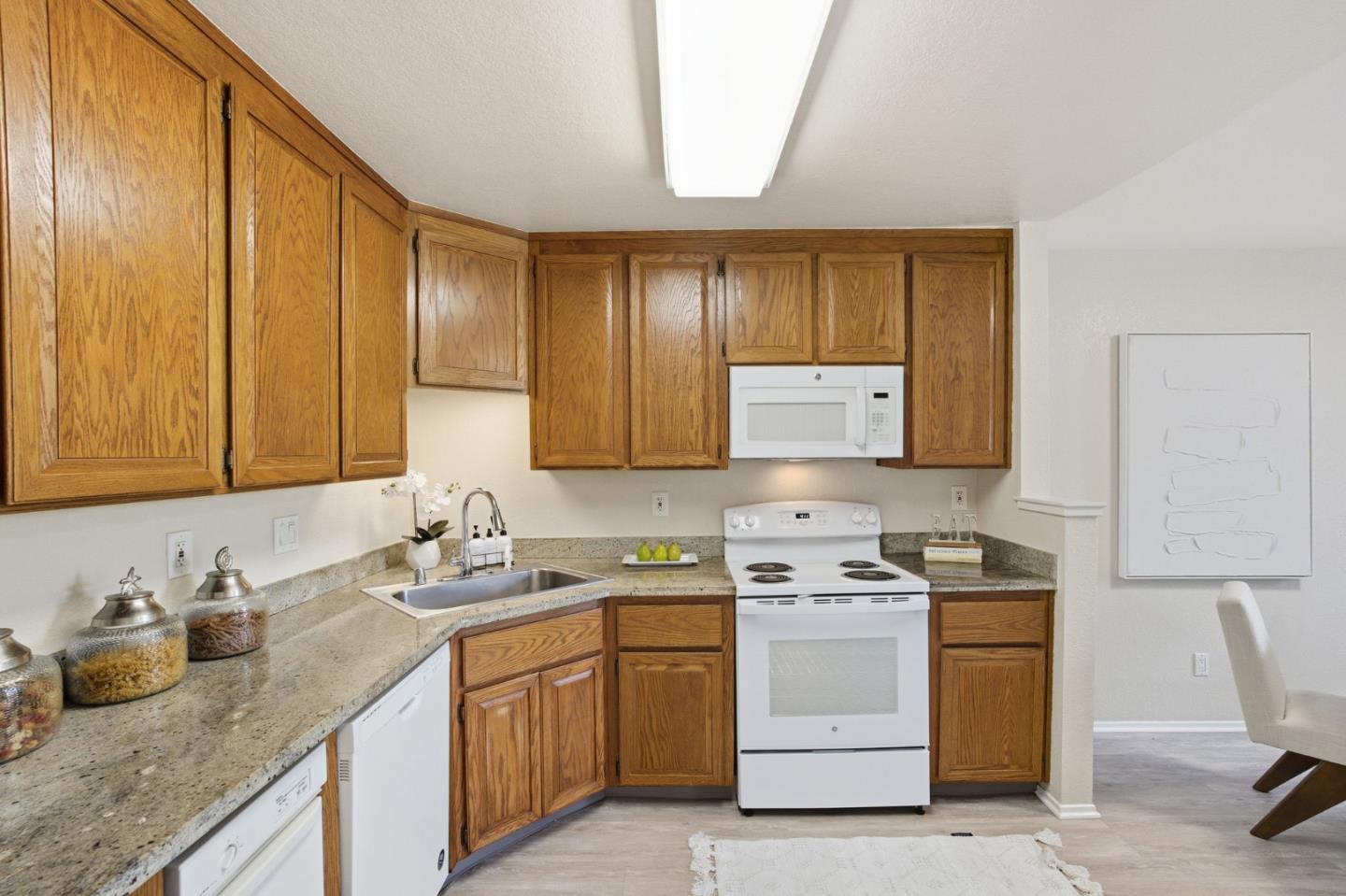 Detail Gallery Image 9 of 57 For 815 Sea Spray Ln #112,  Foster City,  CA 94404 - 2 Beds | 2 Baths