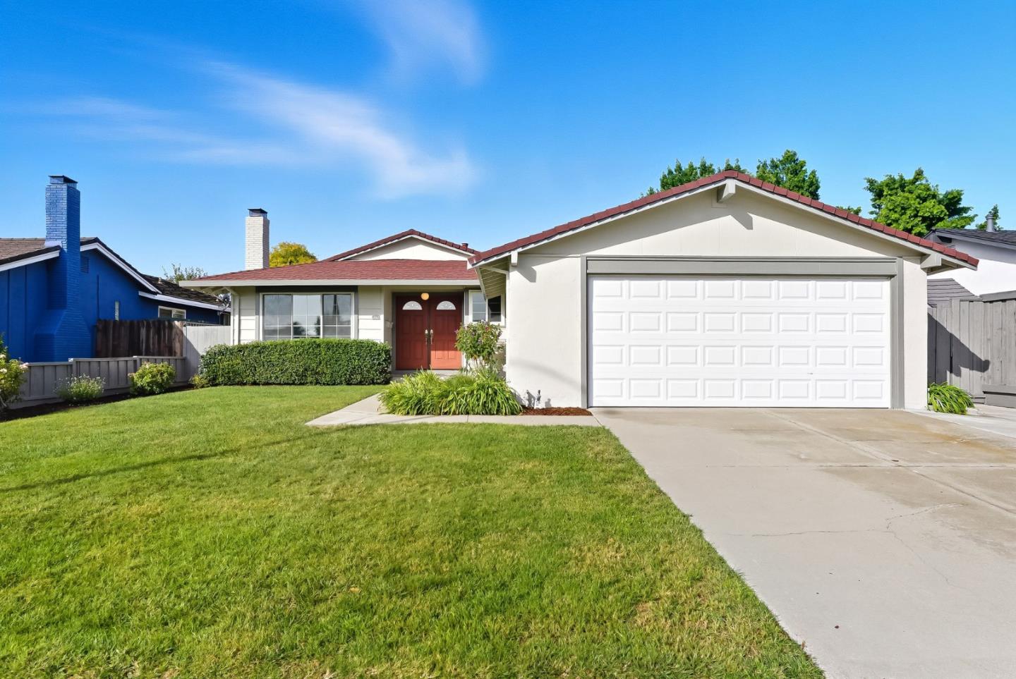 Detail Gallery Image 2 of 38 For 5967 Shawcroft Dr, San Jose,  CA 95123 - 3 Beds | 2 Baths