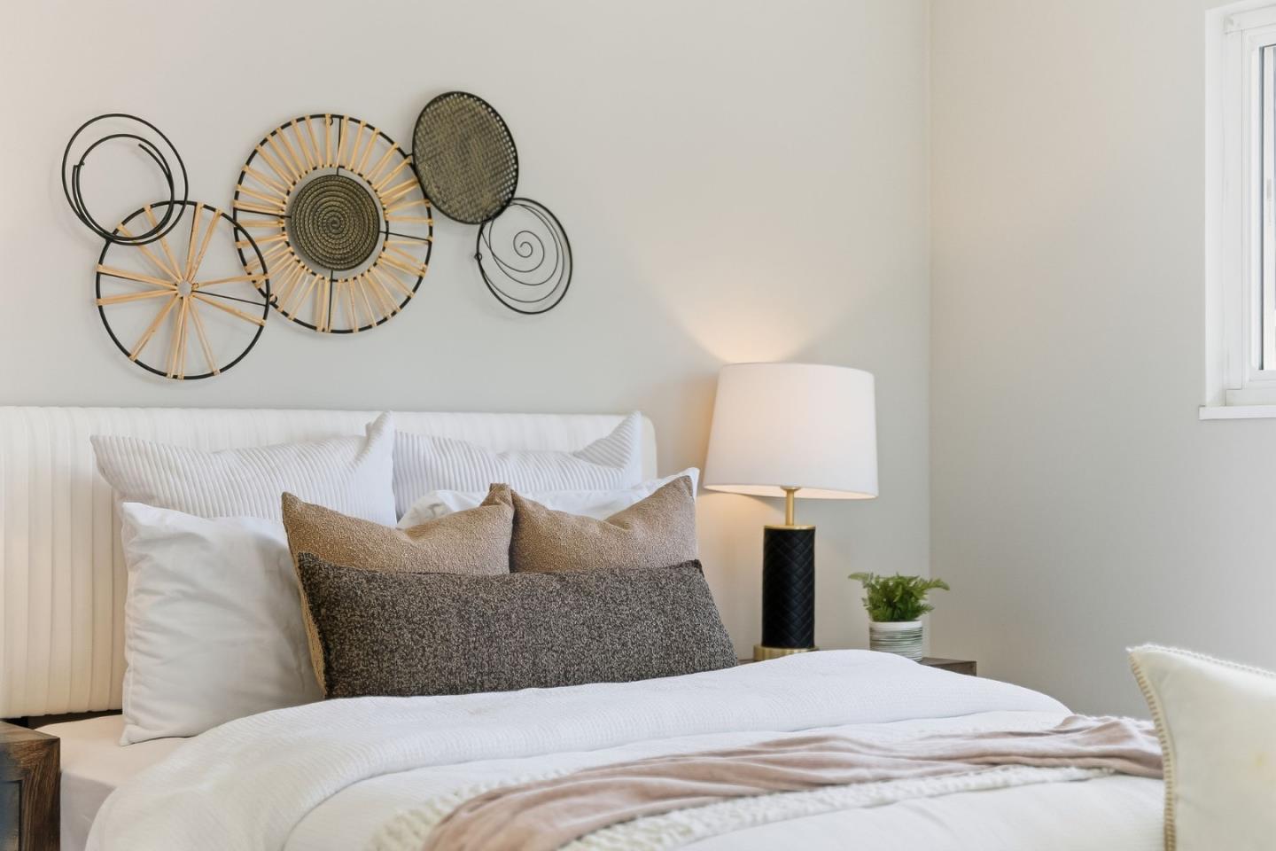 Detail Gallery Image 27 of 38 For 5967 Shawcroft Dr, San Jose,  CA 95123 - 3 Beds | 2 Baths