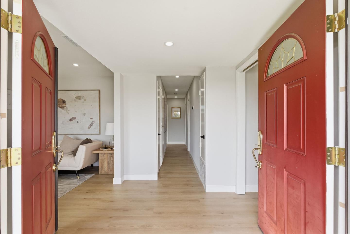 Detail Gallery Image 5 of 38 For 5967 Shawcroft Dr, San Jose,  CA 95123 - 3 Beds | 2 Baths