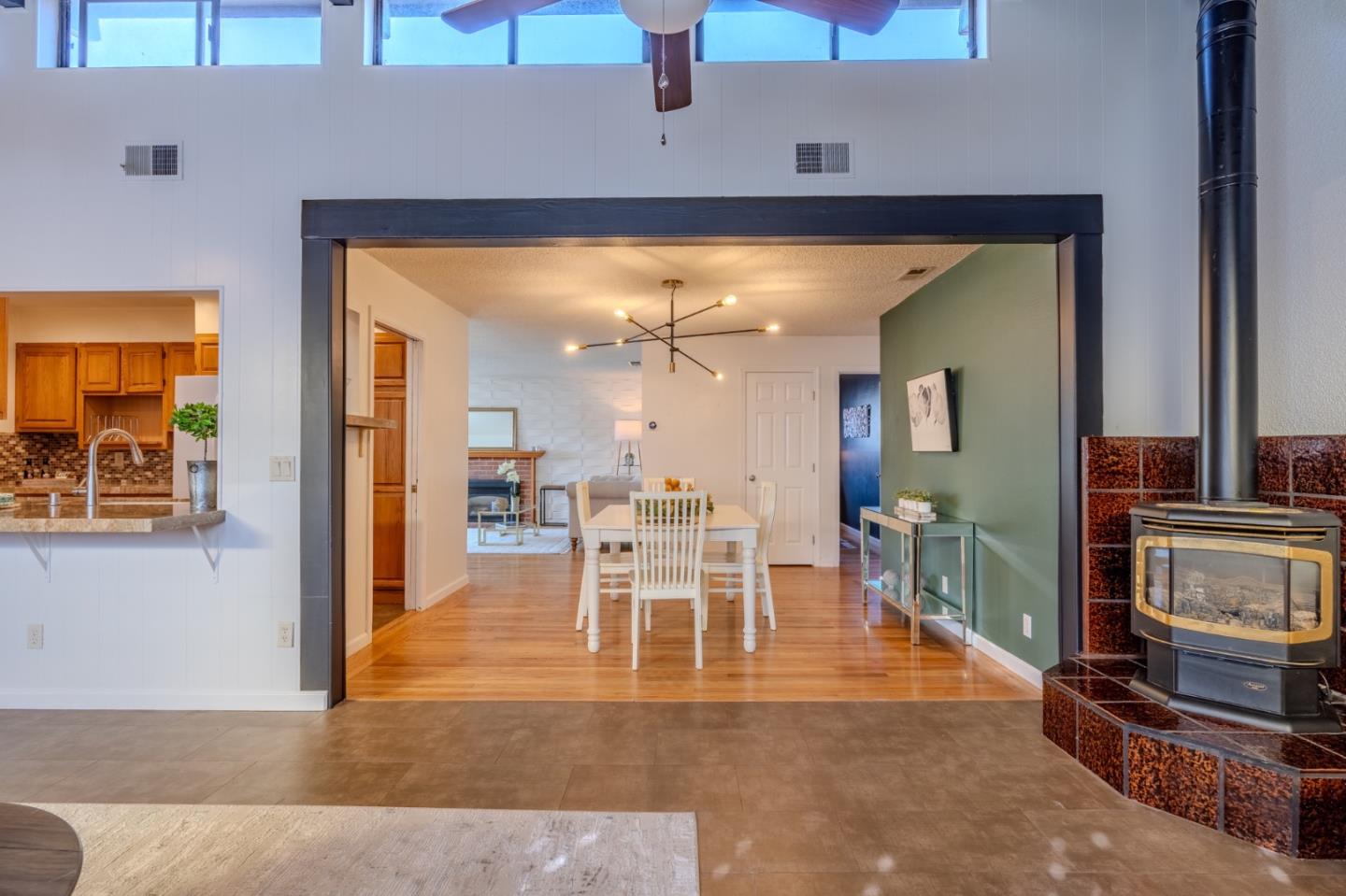 Detail Gallery Image 19 of 30 For 711 Lundy Way, Pacifica,  CA 94044 - 3 Beds | 2 Baths