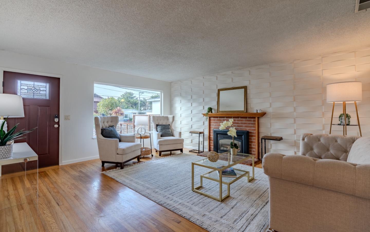 Detail Gallery Image 3 of 30 For 711 Lundy Way, Pacifica,  CA 94044 - 3 Beds | 2 Baths