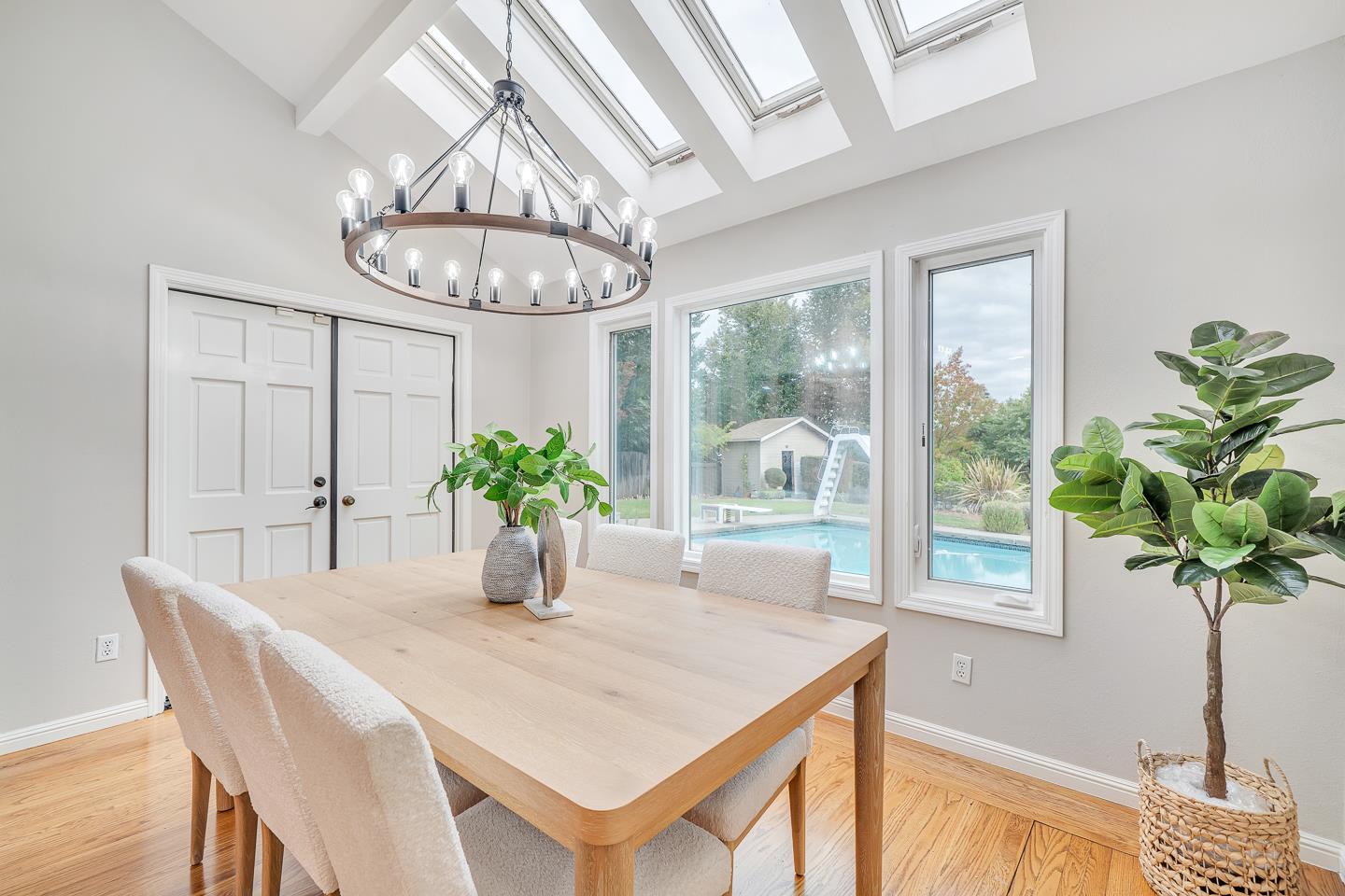 Detail Gallery Image 14 of 41 For 45897 Bridgeport, Fremont,  CA 94539 - 4 Beds | 4 Baths