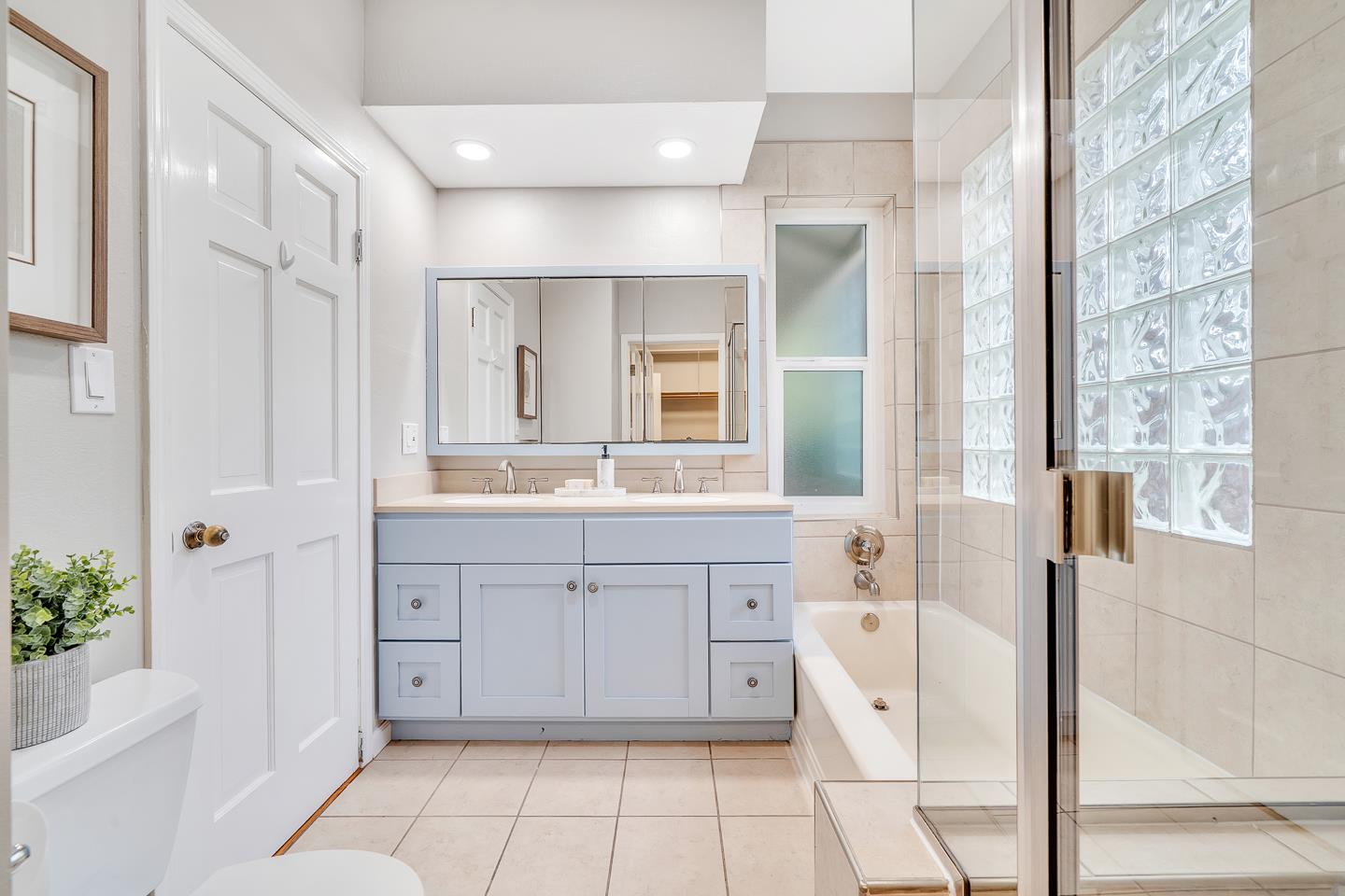 Detail Gallery Image 21 of 41 For 45897 Bridgeport, Fremont,  CA 94539 - 4 Beds | 4 Baths