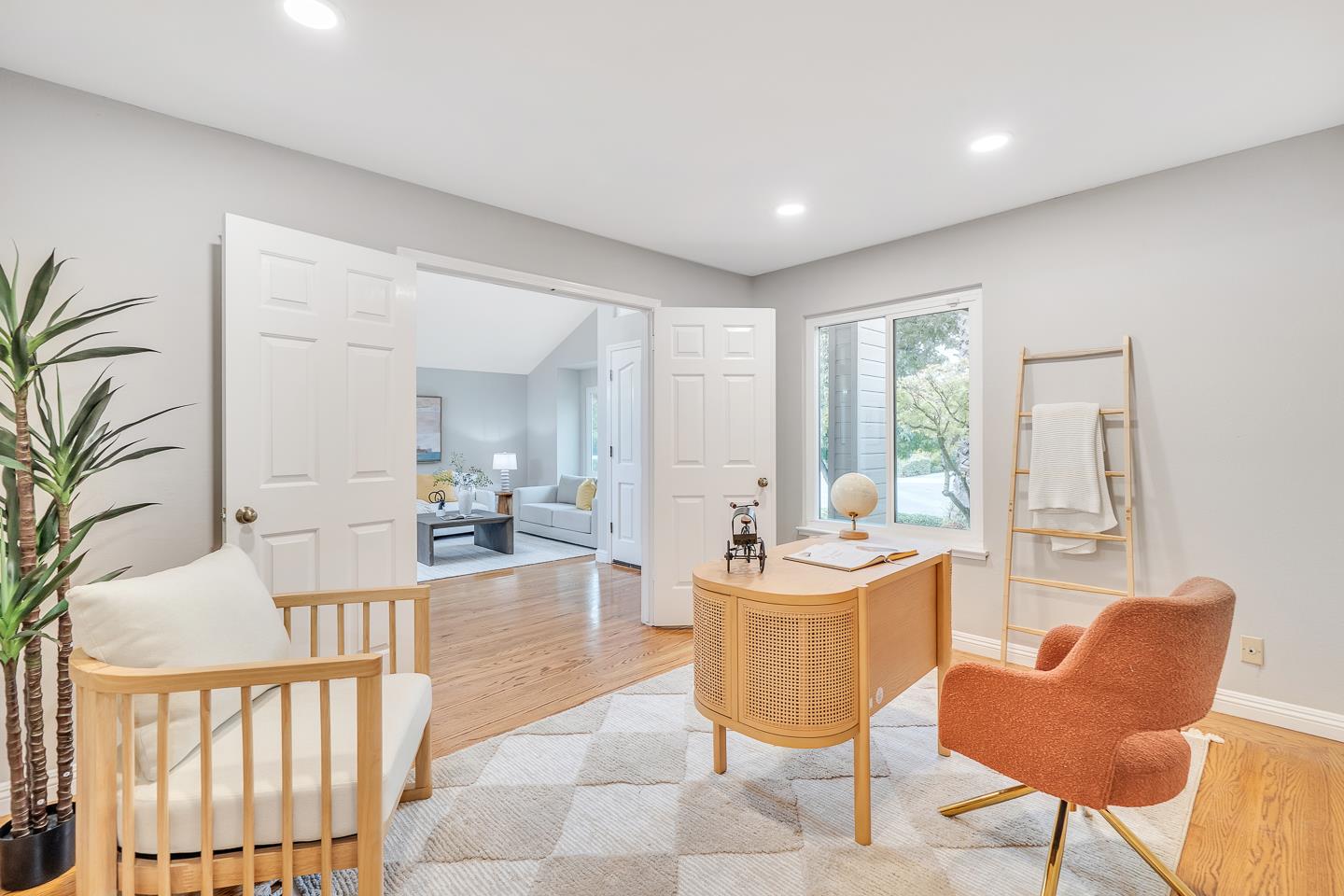 Detail Gallery Image 4 of 41 For 45897 Bridgeport, Fremont,  CA 94539 - 4 Beds | 4 Baths