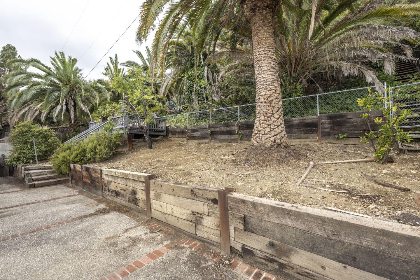 Detail Gallery Image 31 of 37 For 3622 Farm Hill Blvd, Redwood City,  CA 94061 - 3 Beds | 2/1 Baths