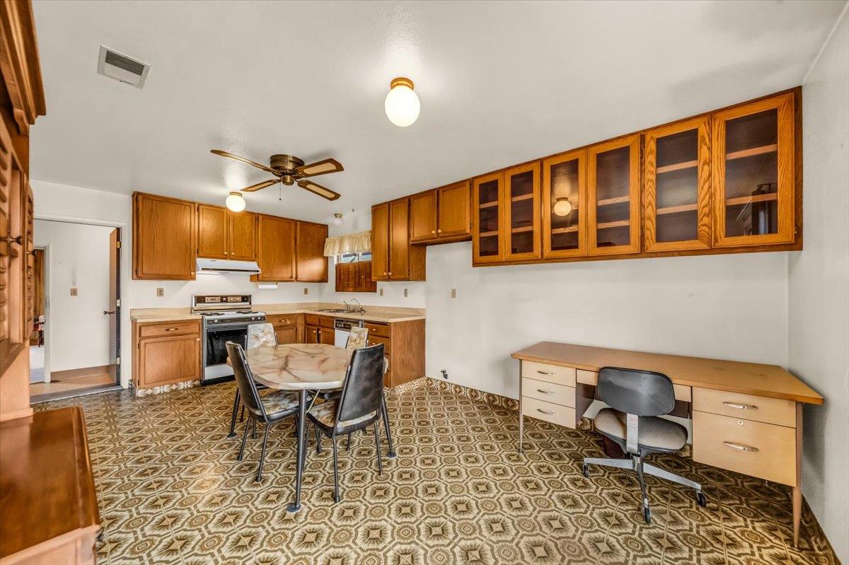 Detail Gallery Image 14 of 39 For 510 Fairview Dr, Gonzales,  CA 93926 - 3 Beds | 2 Baths