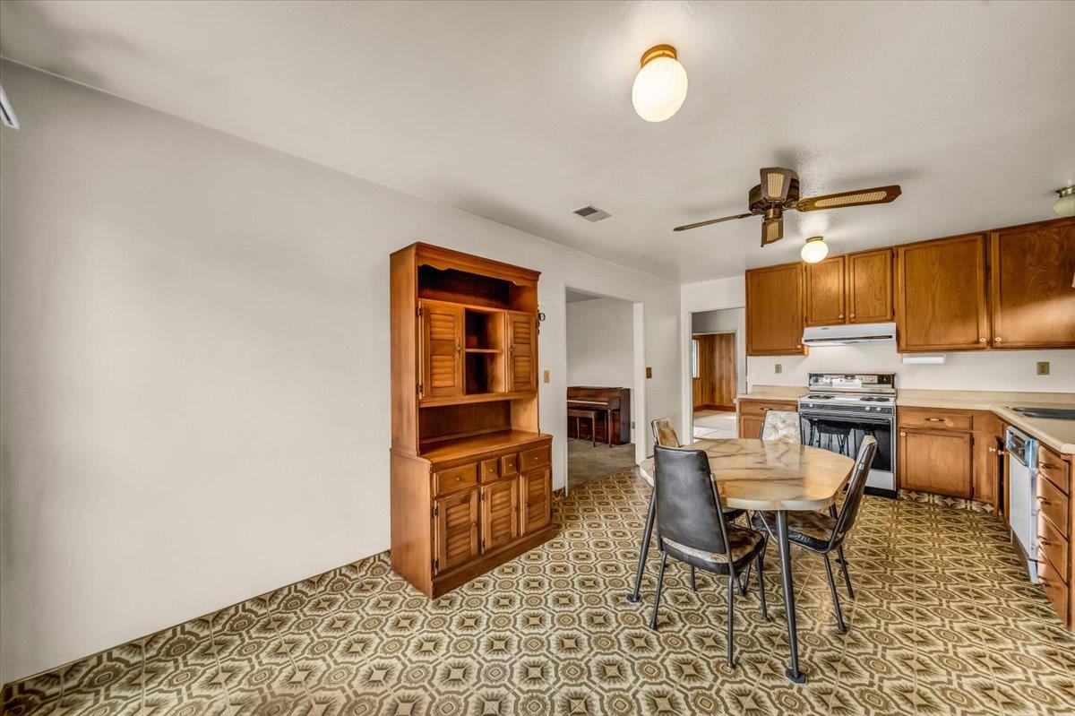 Detail Gallery Image 15 of 39 For 510 Fairview Dr, Gonzales,  CA 93926 - 3 Beds | 2 Baths