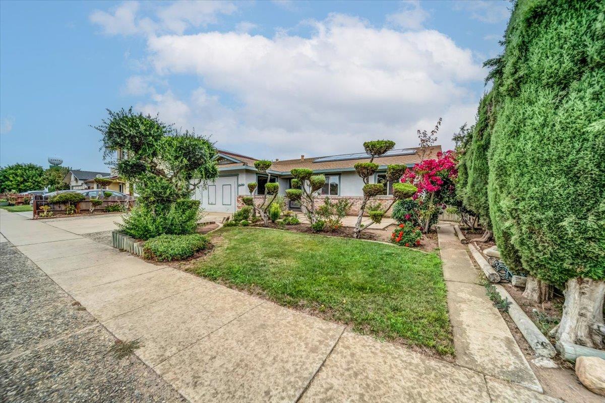 Detail Gallery Image 4 of 39 For 510 Fairview Dr, Gonzales,  CA 93926 - 3 Beds | 2 Baths