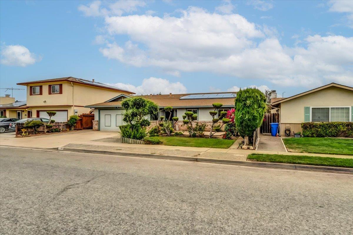 Detail Gallery Image 7 of 39 For 510 Fairview Dr, Gonzales,  CA 93926 - 3 Beds | 2 Baths