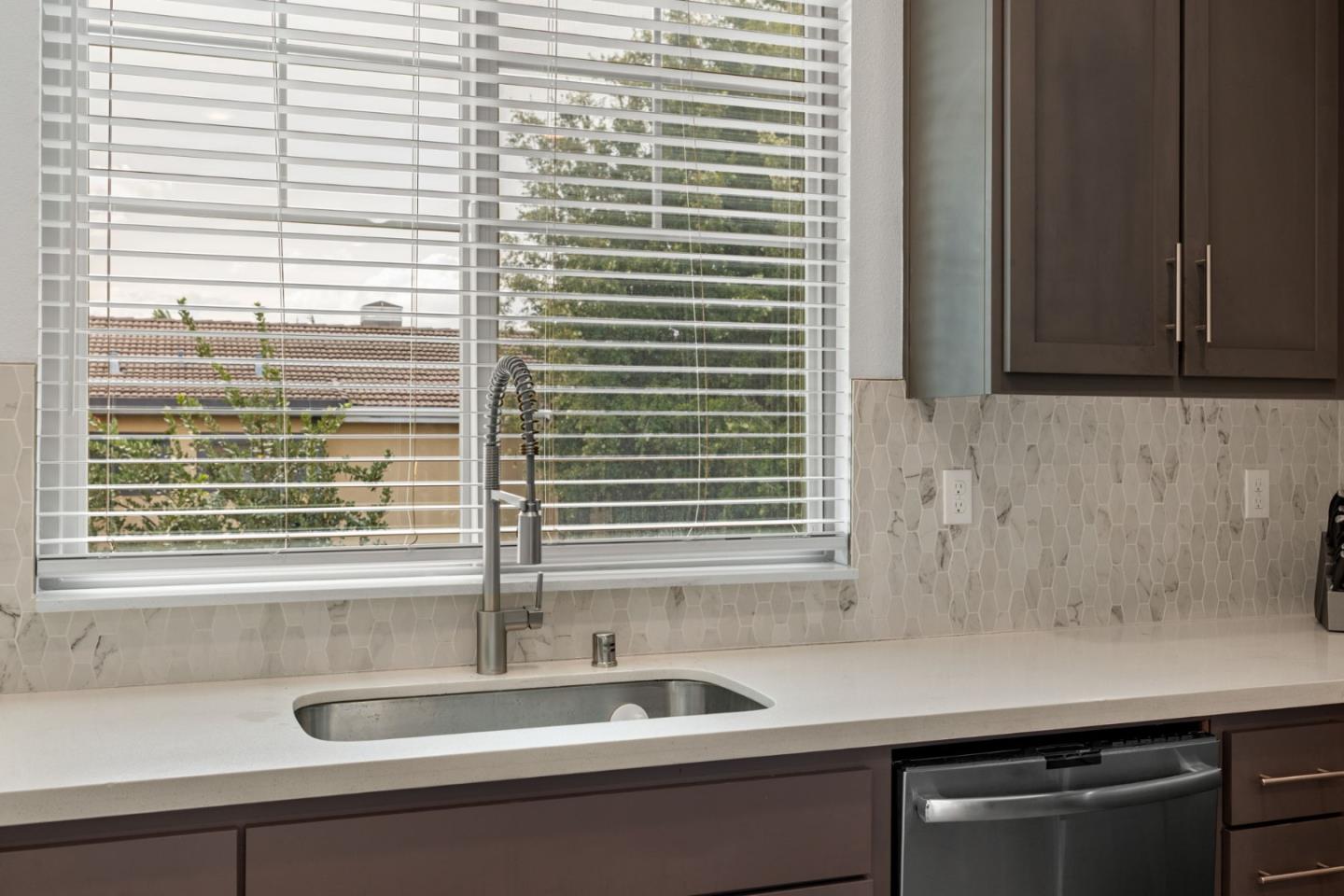 Detail Gallery Image 19 of 51 For 601 Cinnamon Cir, Mountain View,  CA 94043 - 2 Beds | 2/1 Baths