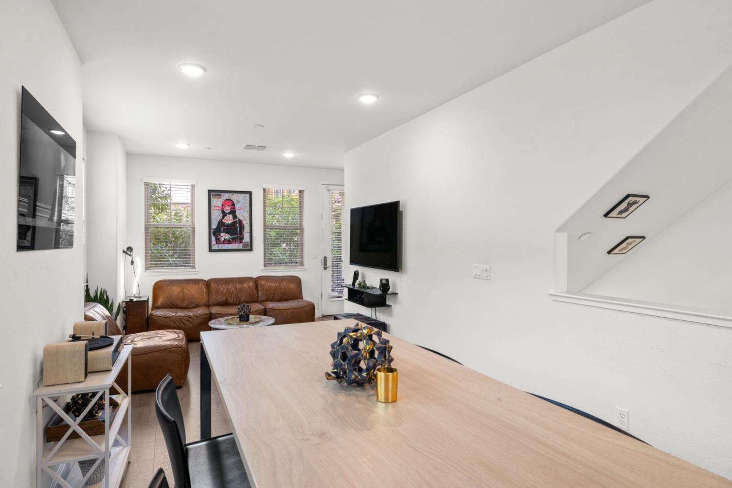 Detail Gallery Image 23 of 51 For 601 Cinnamon Cir, Mountain View,  CA 94043 - 2 Beds | 2/1 Baths