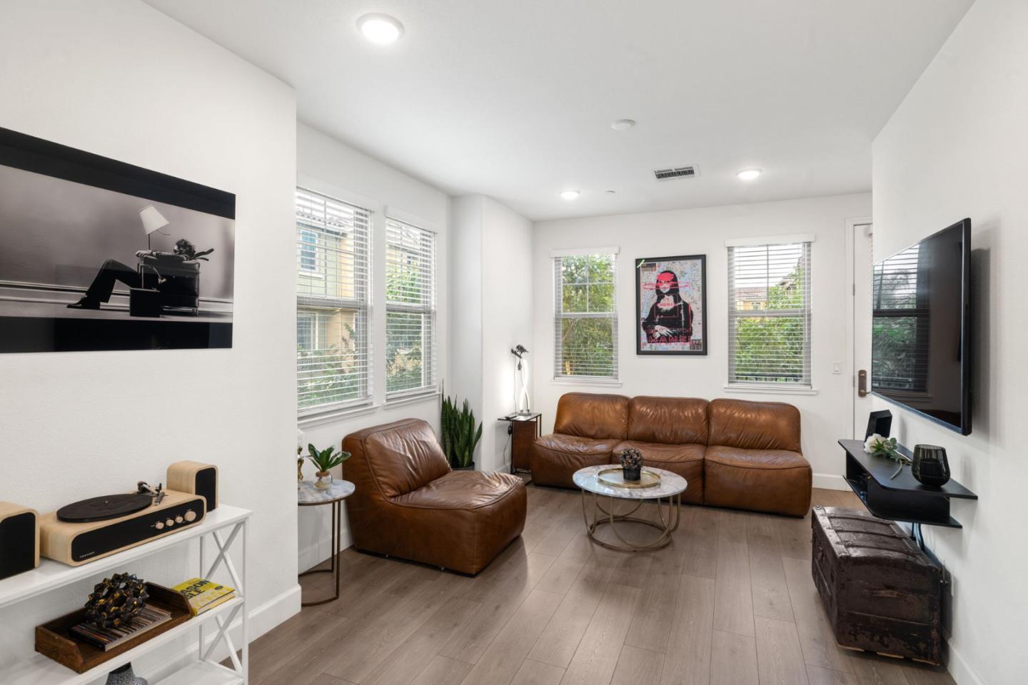 Detail Gallery Image 25 of 51 For 601 Cinnamon Cir, Mountain View,  CA 94043 - 2 Beds | 2/1 Baths