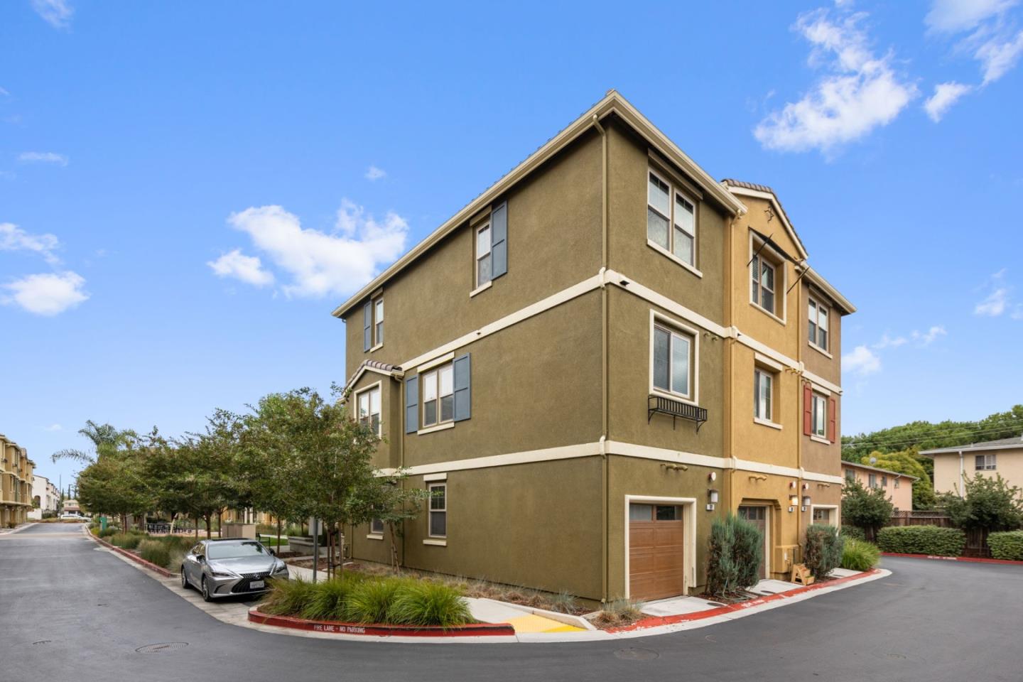 Detail Gallery Image 3 of 51 For 601 Cinnamon Cir, Mountain View,  CA 94043 - 2 Beds | 2/1 Baths