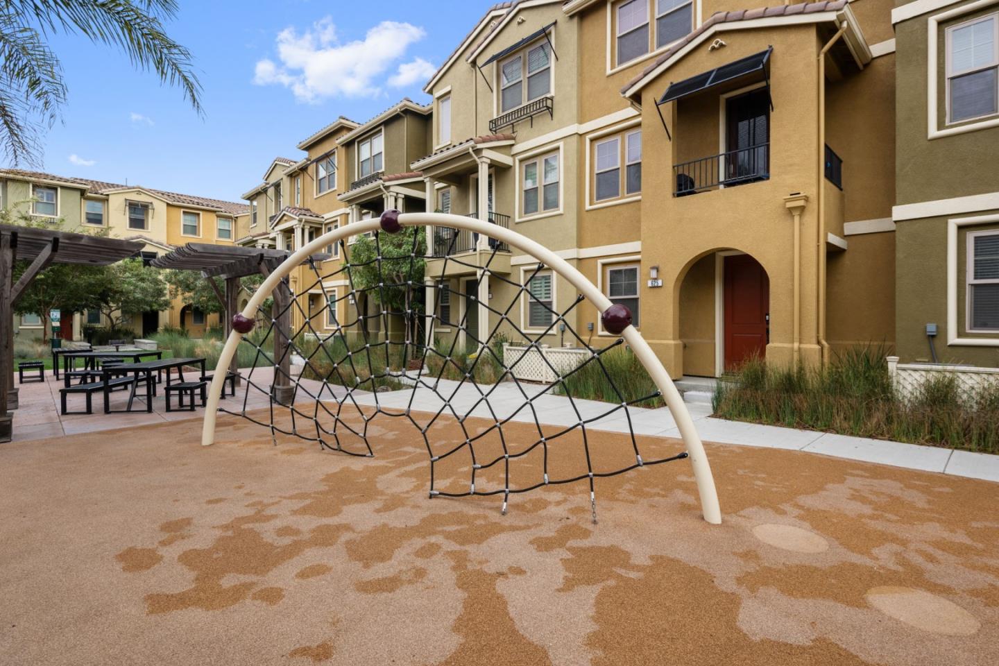 Detail Gallery Image 44 of 51 For 601 Cinnamon Cir, Mountain View,  CA 94043 - 2 Beds | 2/1 Baths