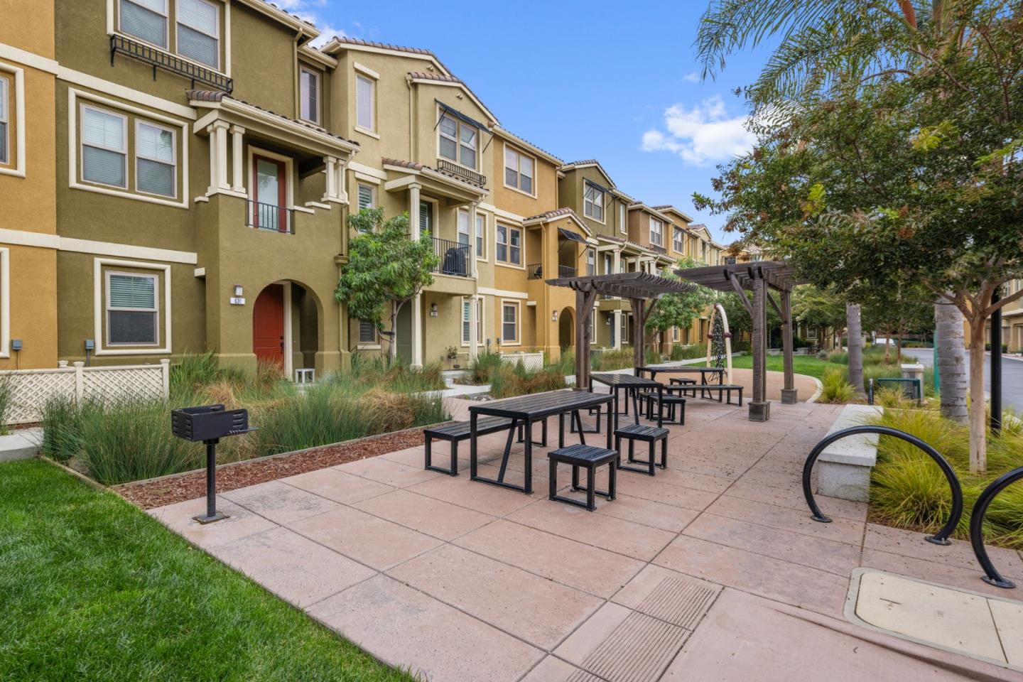 Detail Gallery Image 45 of 51 For 601 Cinnamon Cir, Mountain View,  CA 94043 - 2 Beds | 2/1 Baths