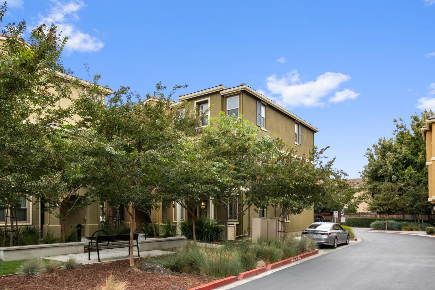 Detail Gallery Image 47 of 51 For 601 Cinnamon Cir, Mountain View,  CA 94043 - 2 Beds | 2/1 Baths