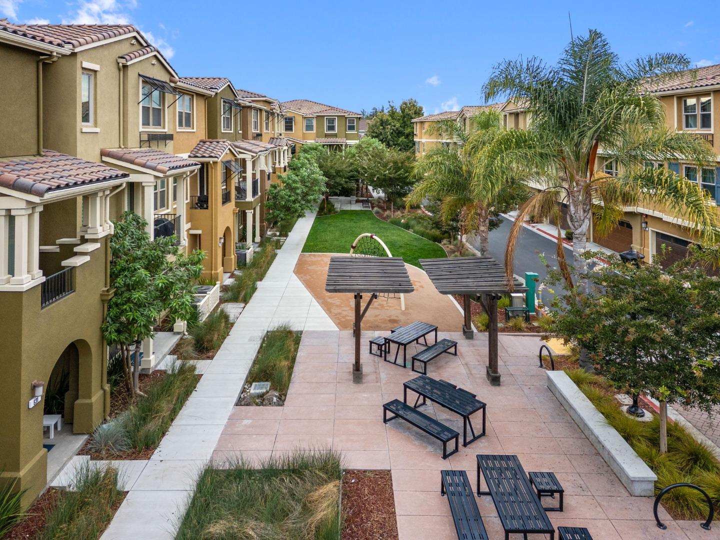 Detail Gallery Image 51 of 51 For 601 Cinnamon Cir, Mountain View,  CA 94043 - 2 Beds | 2/1 Baths