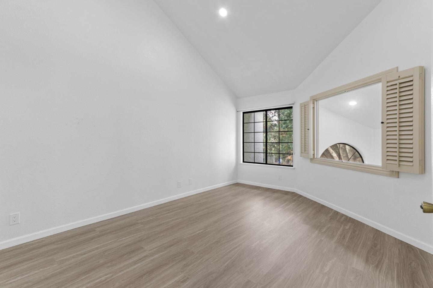 Detail Gallery Image 20 of 32 For 2625 Yerba Vista Ct, San Jose,  CA 95121 - 2 Beds | 2 Baths