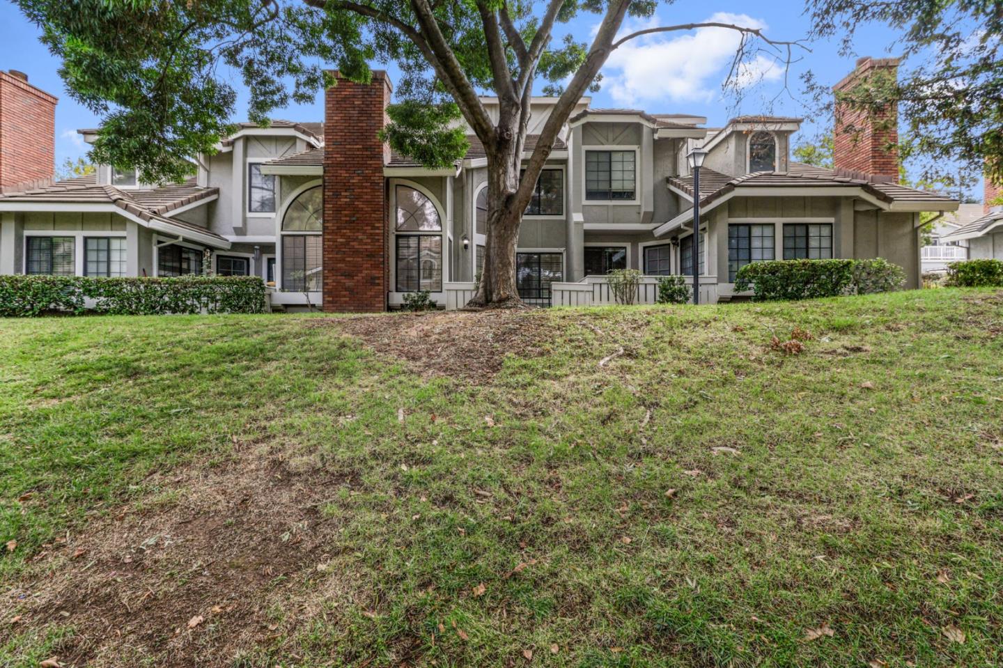 Detail Gallery Image 28 of 32 For 2625 Yerba Vista Ct, San Jose,  CA 95121 - 2 Beds | 2 Baths