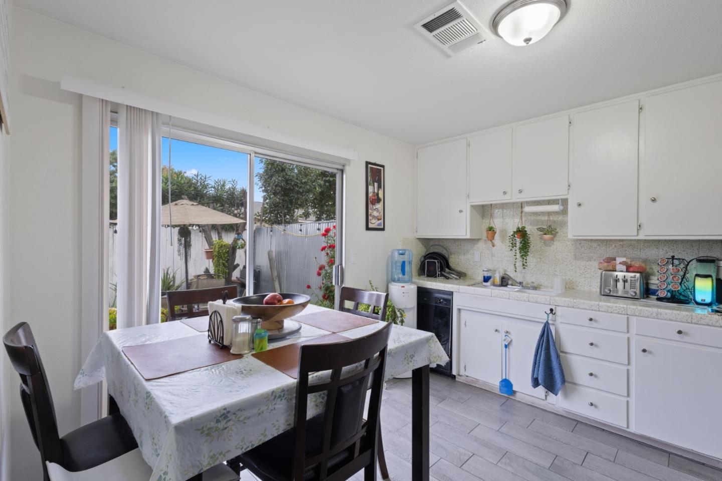 Detail Gallery Image 17 of 38 For 2012 W Rumble Rd, Modesto,  CA 95350 - – Beds | – Baths