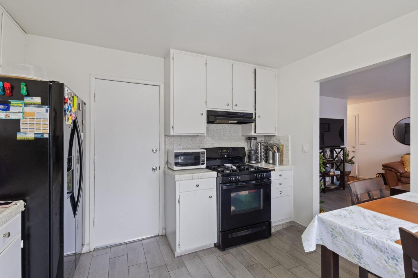 Detail Gallery Image 19 of 38 For 2012 W Rumble Rd, Modesto,  CA 95350 - – Beds | – Baths