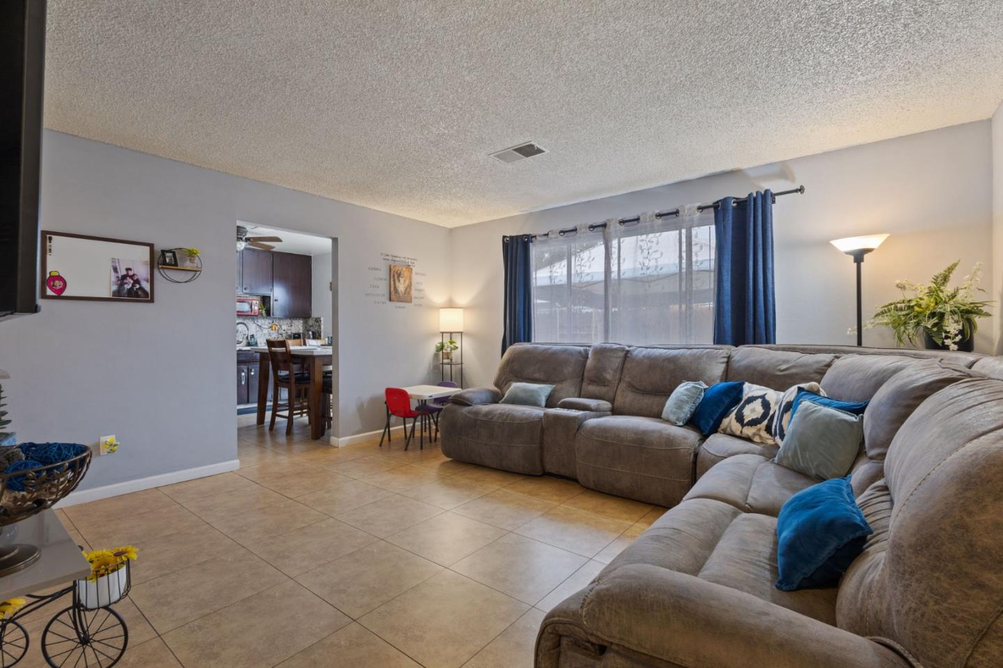 Detail Gallery Image 2 of 38 For 2012 W Rumble Rd, Modesto,  CA 95350 - – Beds | – Baths