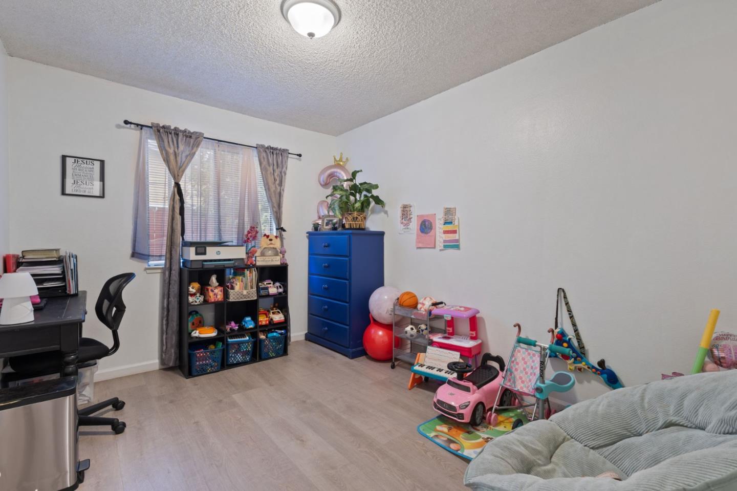 Detail Gallery Image 5 of 38 For 2012 W Rumble Rd, Modesto,  CA 95350 - – Beds | – Baths