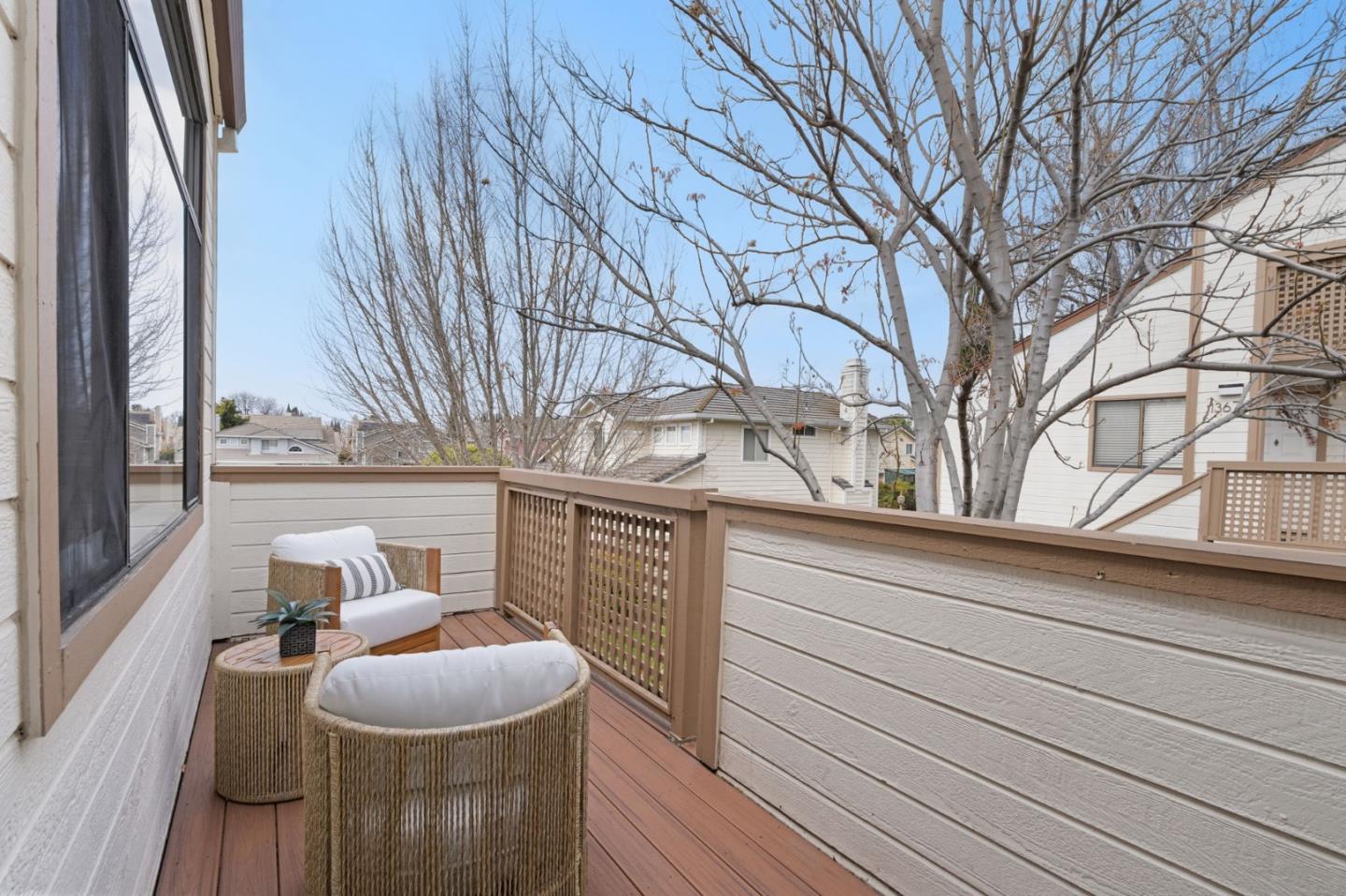 Detail Gallery Image 13 of 35 For 1399 Meadow Ridge Cir, San Jose,  CA 95131 - 3 Beds | 2 Baths