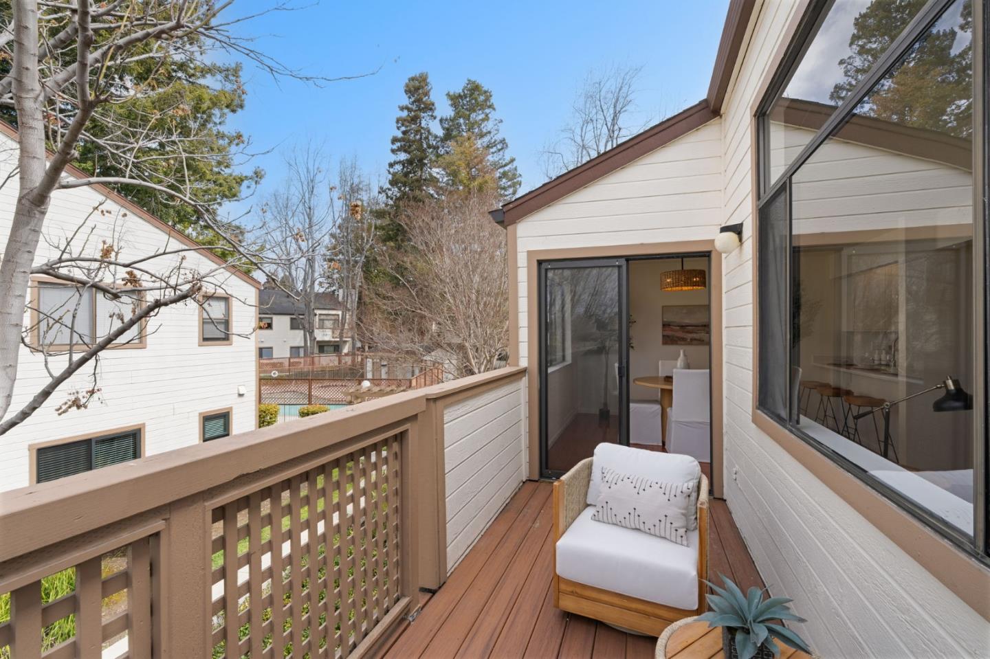 Detail Gallery Image 14 of 35 For 1399 Meadow Ridge Cir, San Jose,  CA 95131 - 3 Beds | 2 Baths