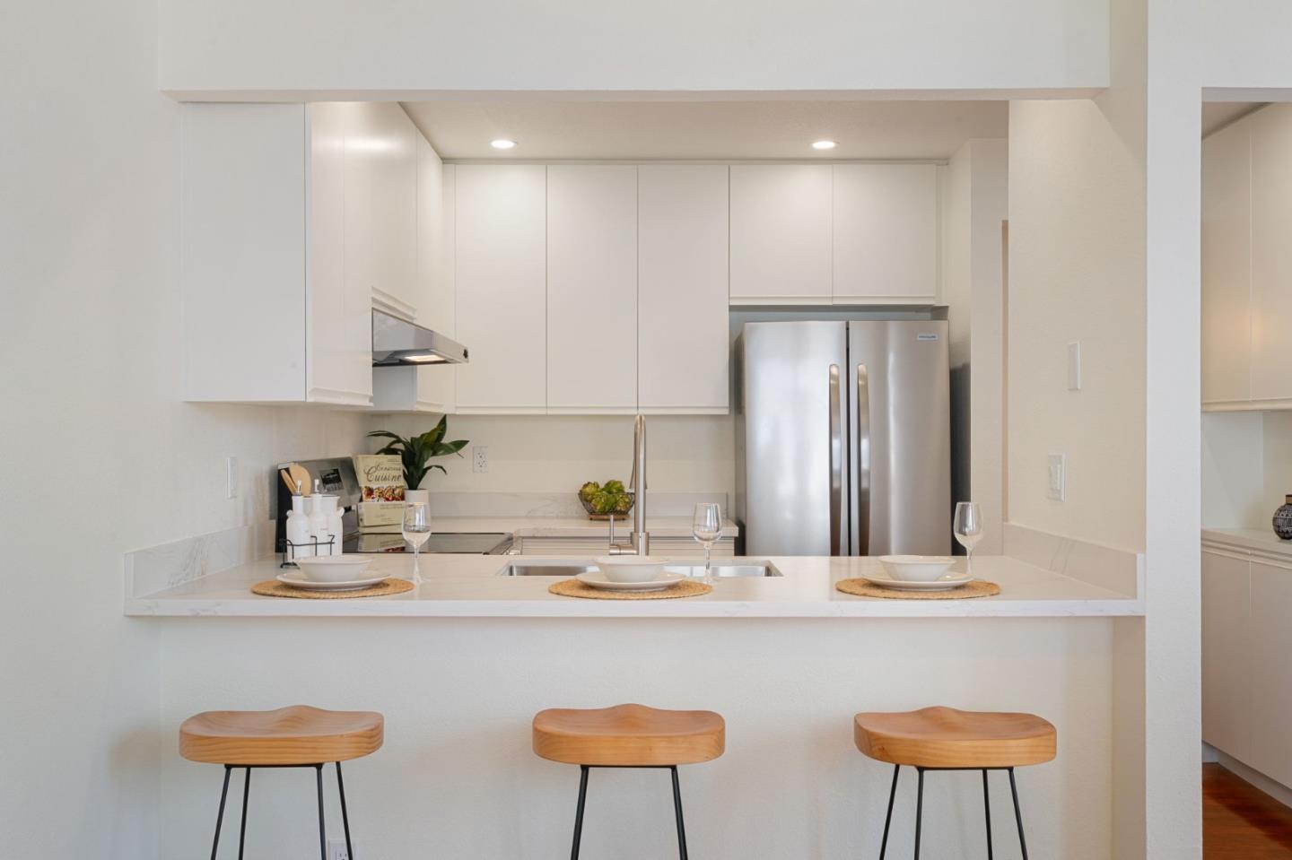 Detail Gallery Image 17 of 35 For 1399 Meadow Ridge Cir, San Jose,  CA 95131 - 3 Beds | 2 Baths