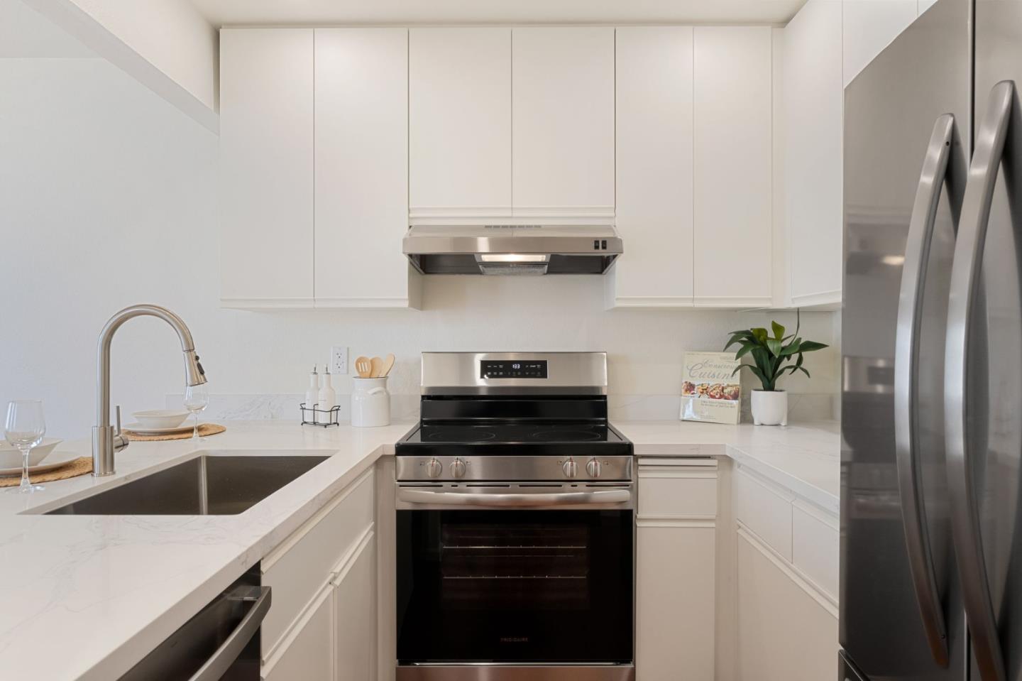 Detail Gallery Image 18 of 35 For 1399 Meadow Ridge Cir, San Jose,  CA 95131 - 3 Beds | 2 Baths