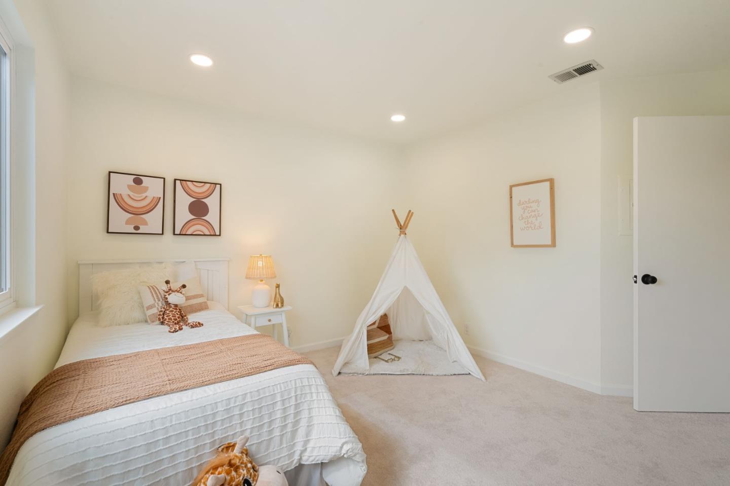 Detail Gallery Image 24 of 35 For 1399 Meadow Ridge Cir, San Jose,  CA 95131 - 3 Beds | 2 Baths