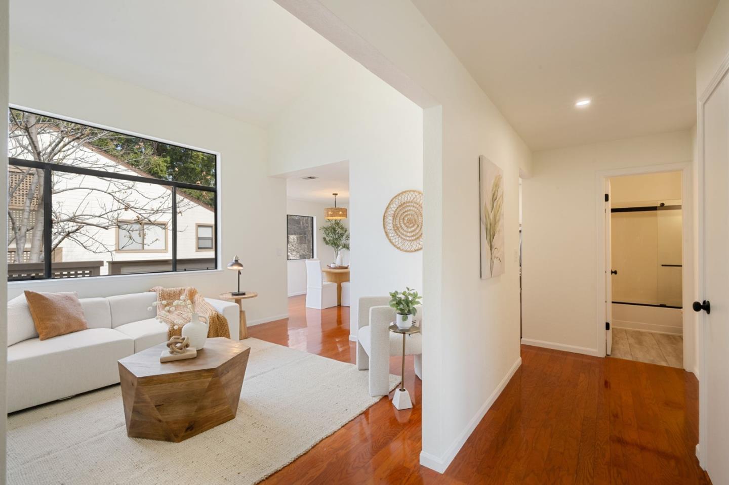 Detail Gallery Image 6 of 35 For 1399 Meadow Ridge Cir, San Jose,  CA 95131 - 3 Beds | 2 Baths