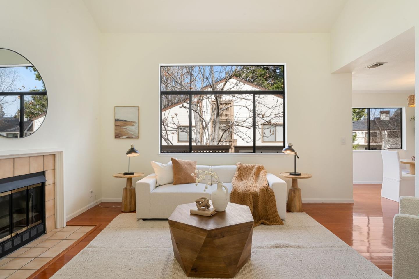 Detail Gallery Image 7 of 35 For 1399 Meadow Ridge Cir, San Jose,  CA 95131 - 3 Beds | 2 Baths