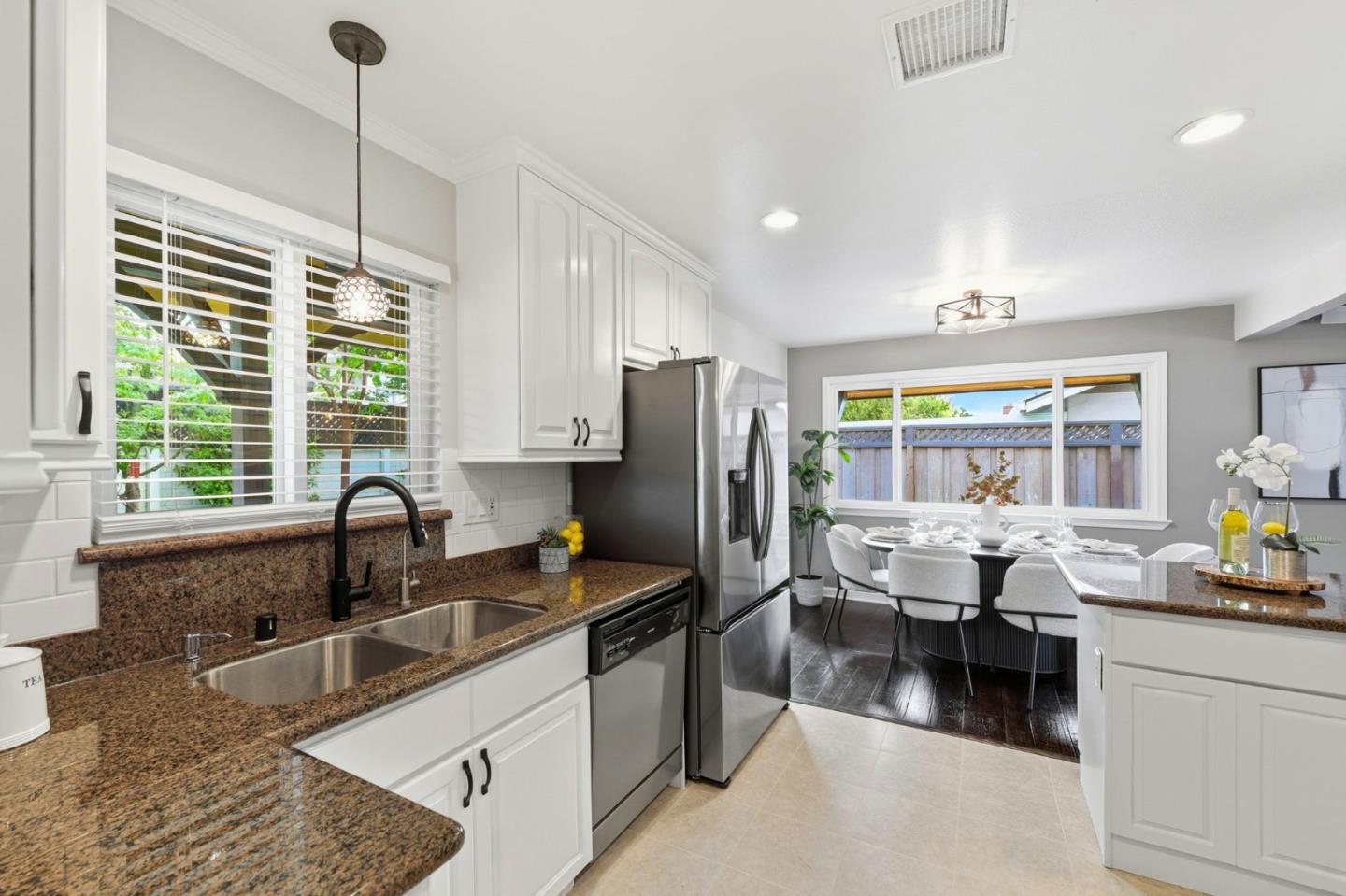 Detail Gallery Image 14 of 44 For 2982 Rosemary Ln, San Jose,  CA 95128 - 3 Beds | 2 Baths