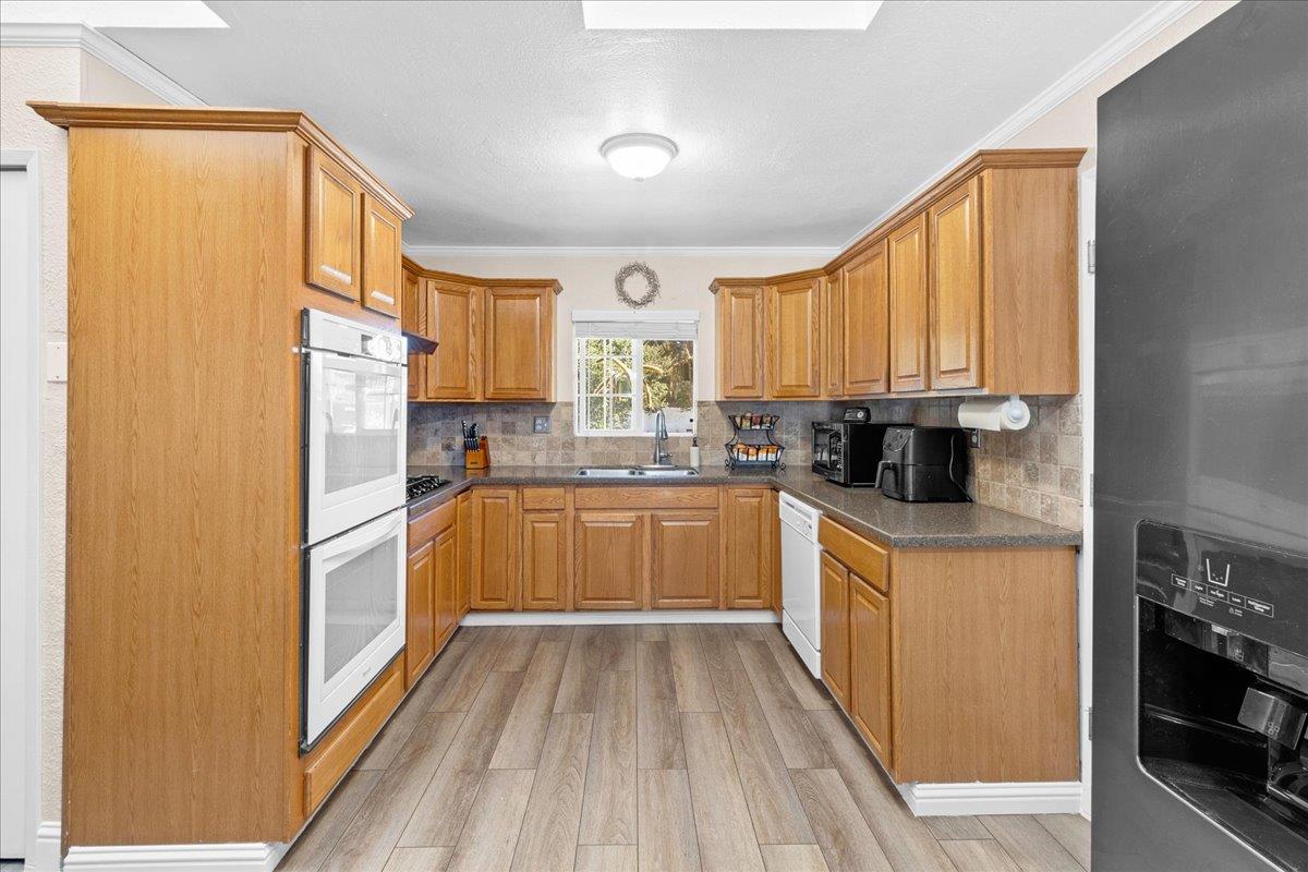 Detail Gallery Image 13 of 39 For 1043 Heather Dr, Salinas,  CA 93906 - 3 Beds | 2 Baths